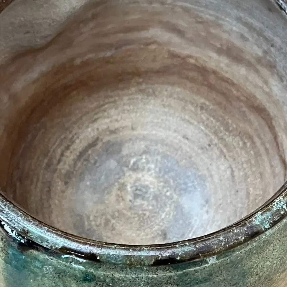 Hand-thrown Studio Art Pottery Stoneware Pot 8
